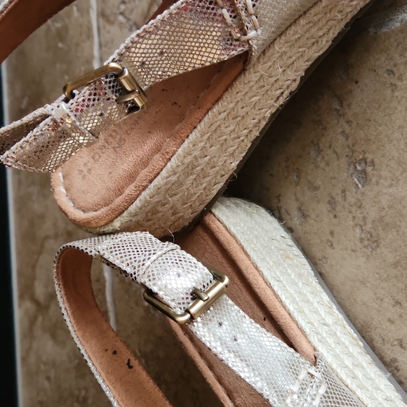 Naturalizer womans praline gold wedge sandal size 8.5 - Picture 9 of 12